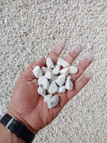 White Gravel 1 2cm 20kg Bag Mulch and Pebbles
